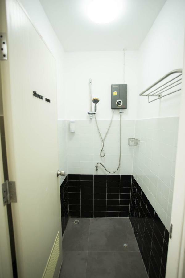 Albergue Yha Thapae Station Chiang Mai Exterior foto