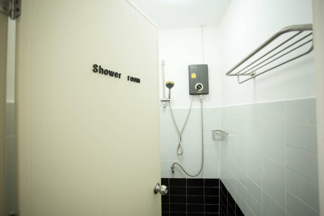 Albergue Yha Thapae Station Chiang Mai Exterior foto