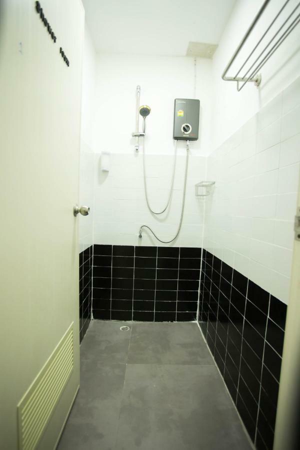 Albergue Yha Thapae Station Chiang Mai Exterior foto